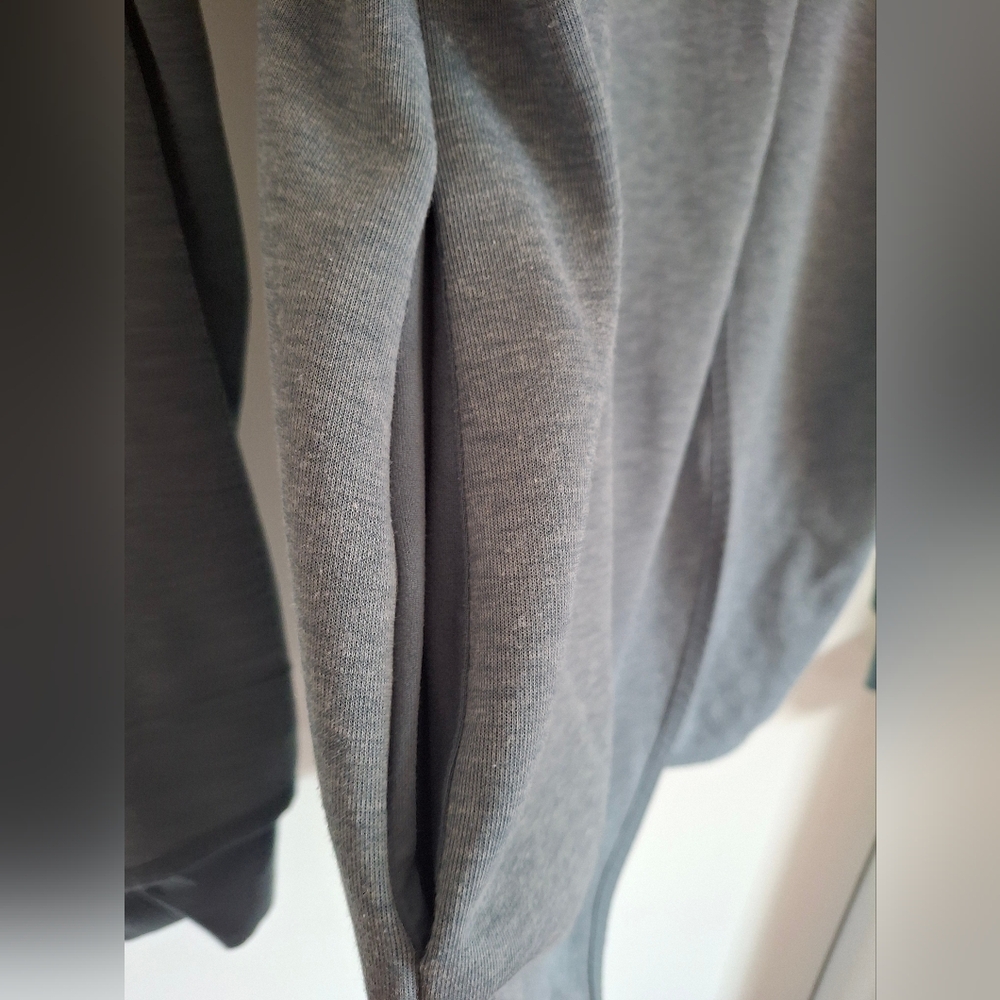 Nike Womens nursing dry fit sweatshirt Open Front Great For Nuraing Descreetly - Picture 4 of 5